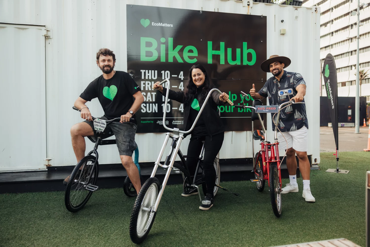 Queens quay bike discount shop